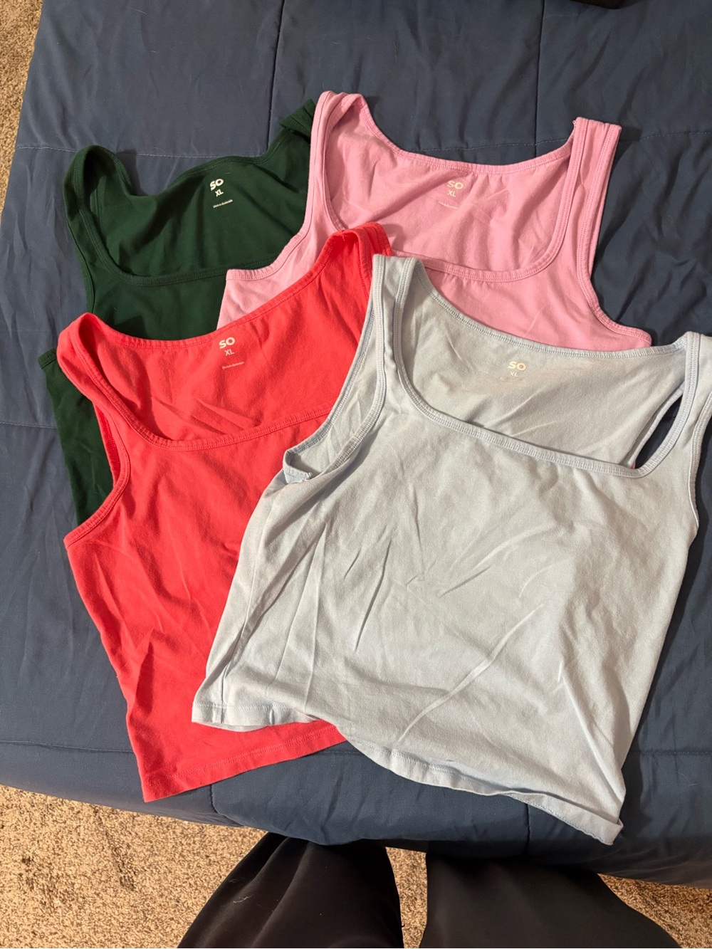 4 cropped tank tops